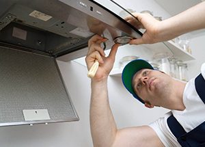 INSTALAÇÃO DE DEPURADOR DE AR